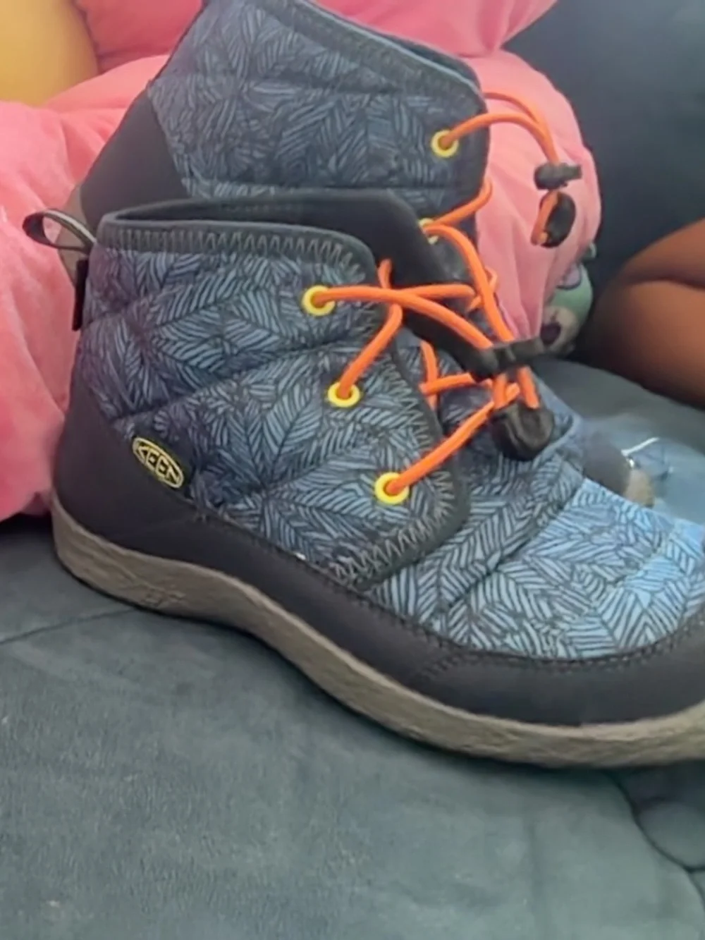 KEEN kids hiking/outdoor shoes in a fun blue leaf print with bright orange quick